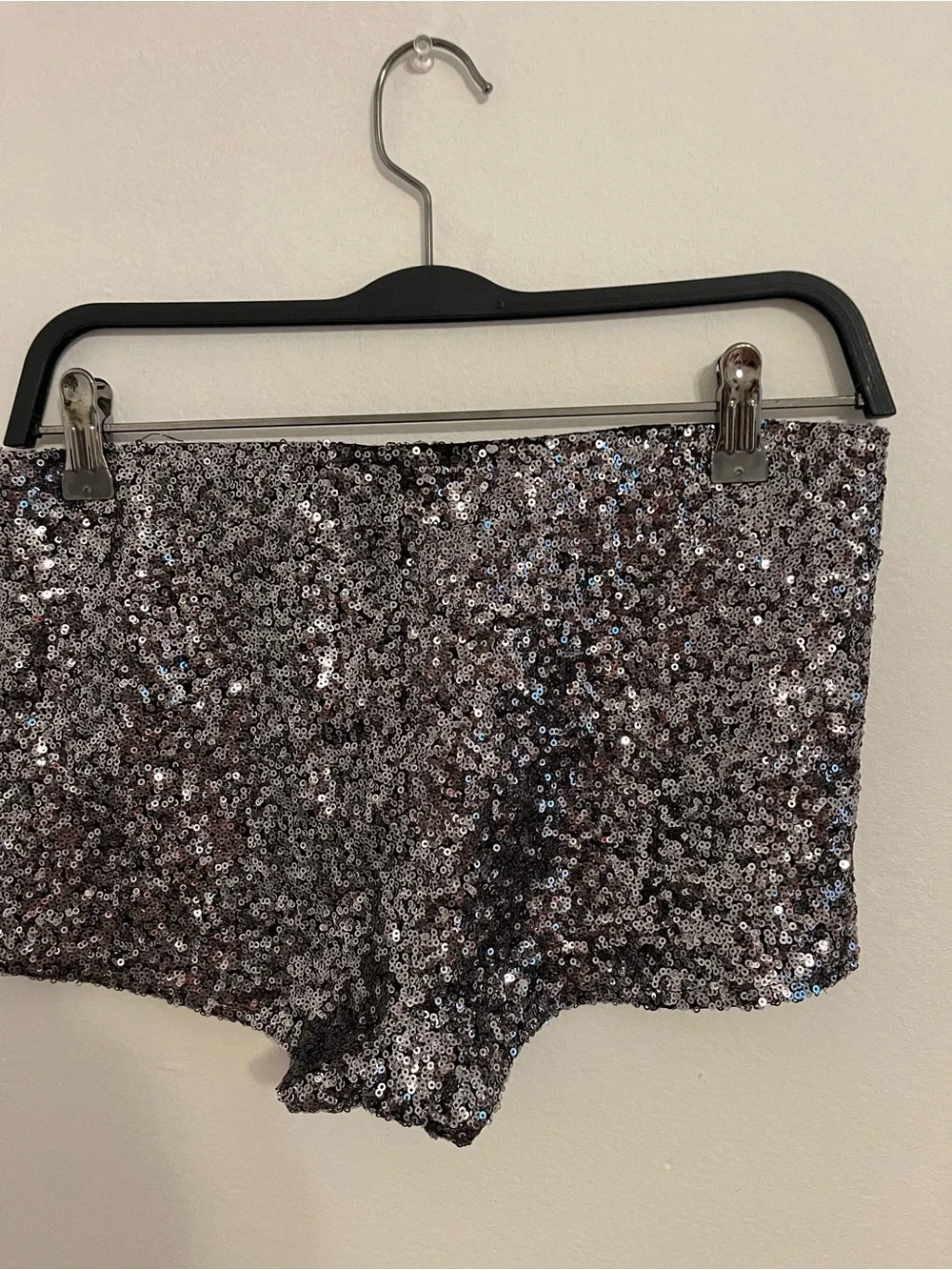 Alythea Silver Sequin Shorts . Size Small